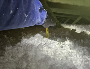 Zateplení stropu novostavby rodinného domu pomocí foukané izolace